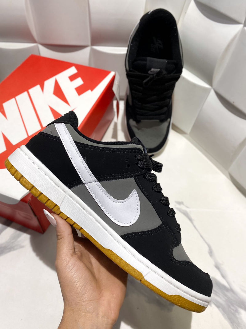 Nike Dunk Low Preto